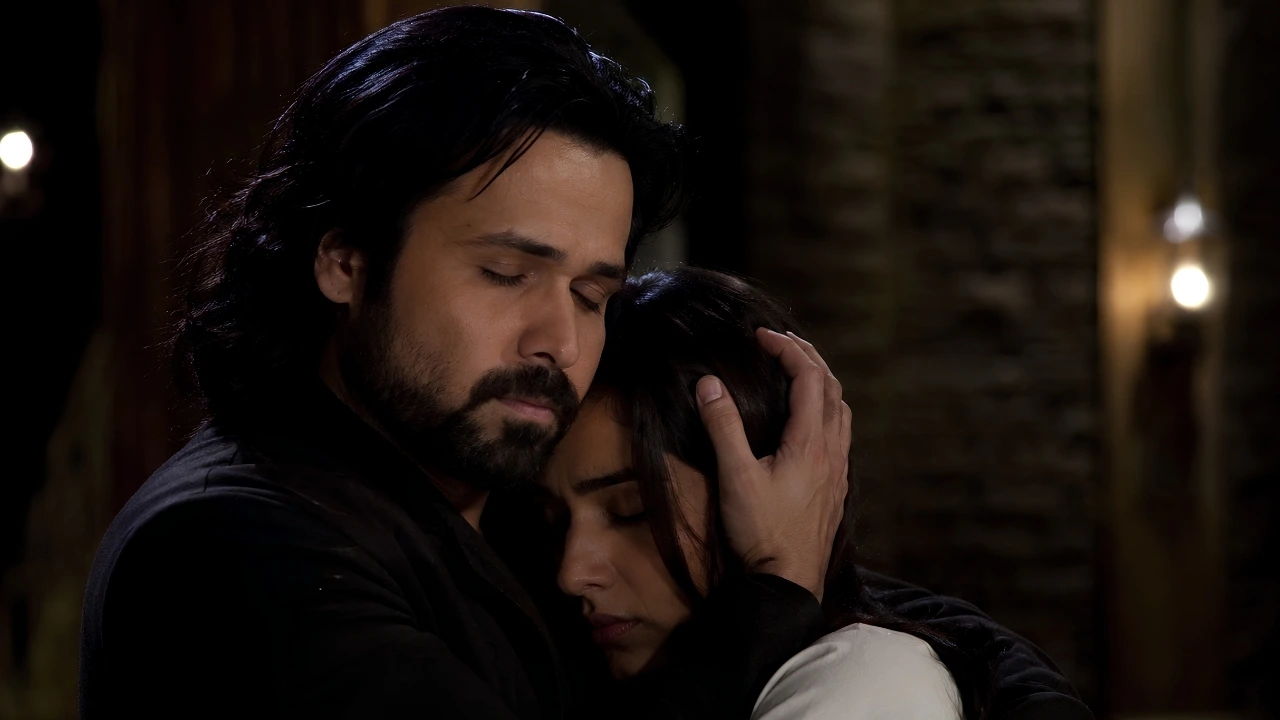 imran hashmi and dusha patani in awarapan 2